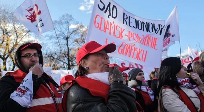 Pracownicy sądów protestowali w Warszawie