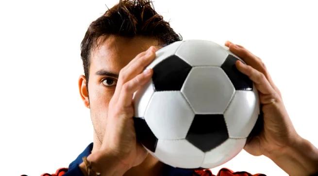 Rewolucja w piłkarskich transferach? Szykuje się precedens na miarę prawa Bosmana
