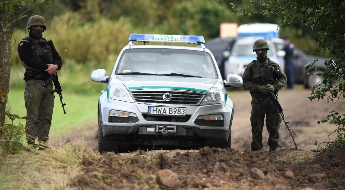 Agresja na granicy z Białorusią. Migranci pobili polskich żołnierzy kijami i obrzucili kamieniami