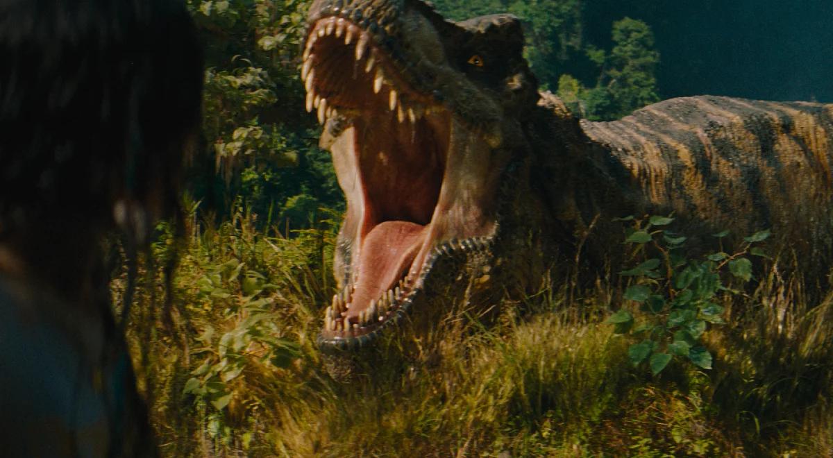 Ten błąd popełnia każdy film z serii. "Jurassic World: Odrodzenie" nie jest wyjątkiem