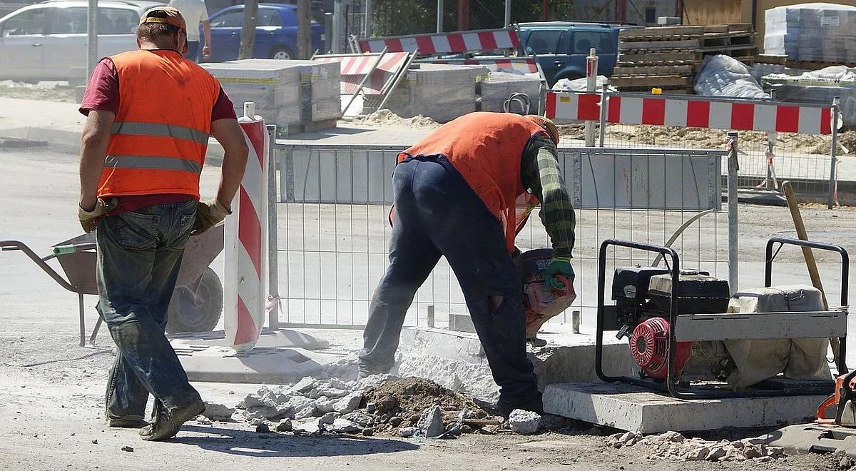 "Tarcza Finansowa uratowała ponad trzy miliony miejsc pracy". Prezes PFR odpowiada na zarzuty opozycji 