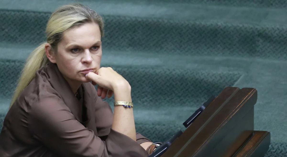 Wrócą dwie obowiązkowe lekcje religii w tygodniu? Nowacka zamieściła wpis