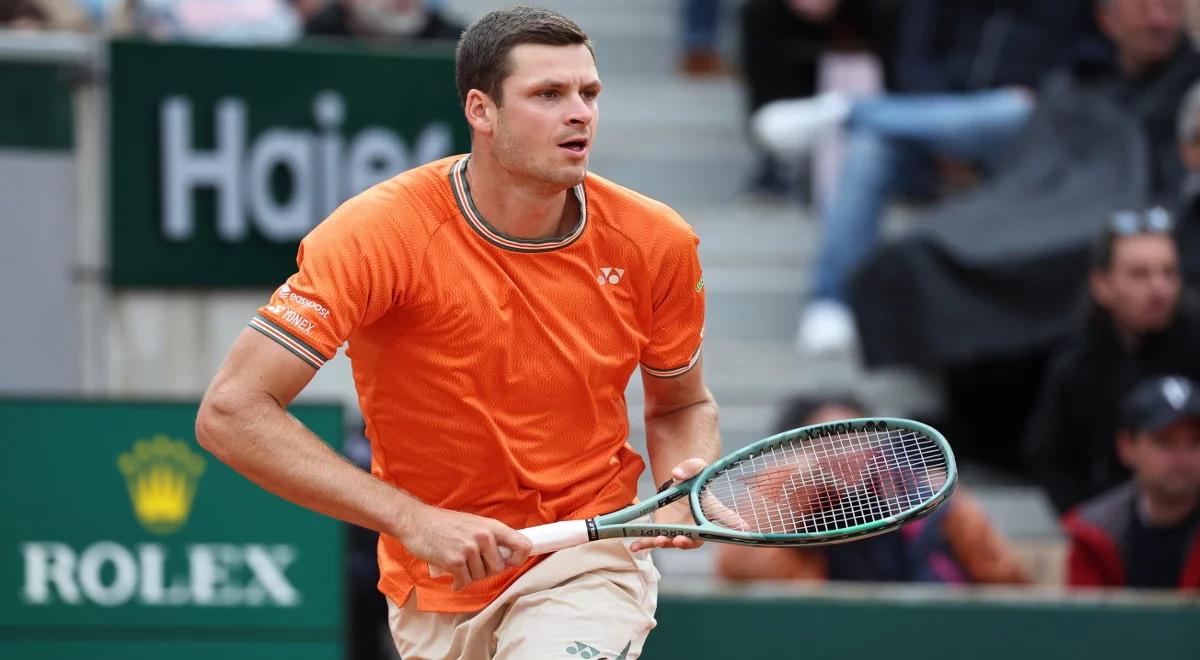 Roland Garros 2024. Hubert Hurkacz znów zagra dwudniowy mecz. Deszcz pozwoli dokończyć starcie z Shapovalovem?