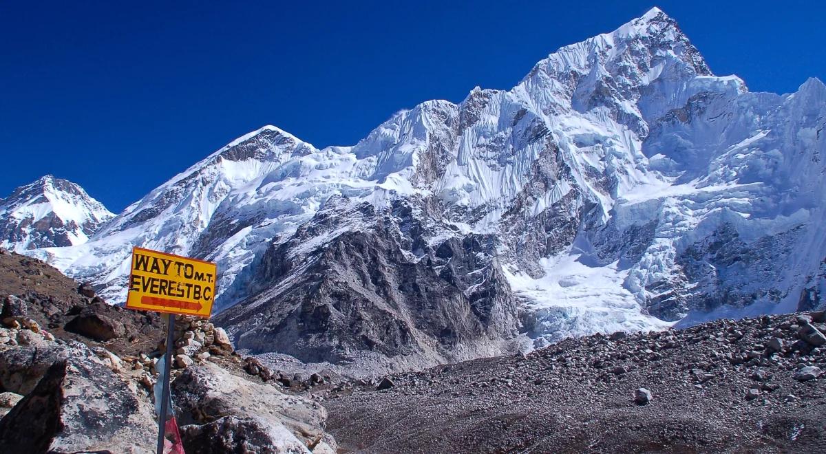 Kto bogatemu zabroni? Czyli Mount Everest "na wypasie", czy All Inclusive