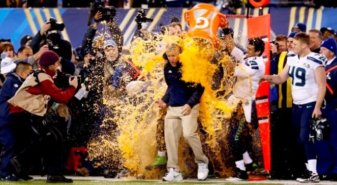 Super Bowl - reputacja Broncos legła w gruzach. Dawno nikt nie dostał takiego lania