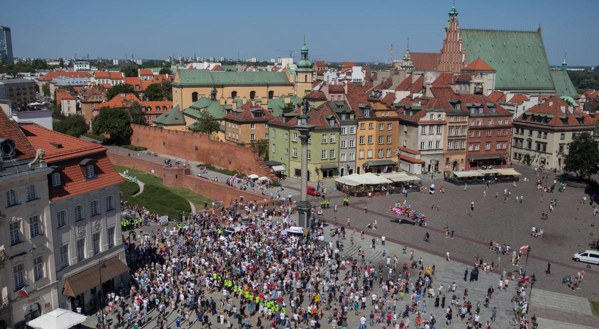 Sukces gospodarczy Polski i Wietnamu. Niemiecki ekonomista do swoich rodaków: emigrujcie tam, to wspaniałe kraje