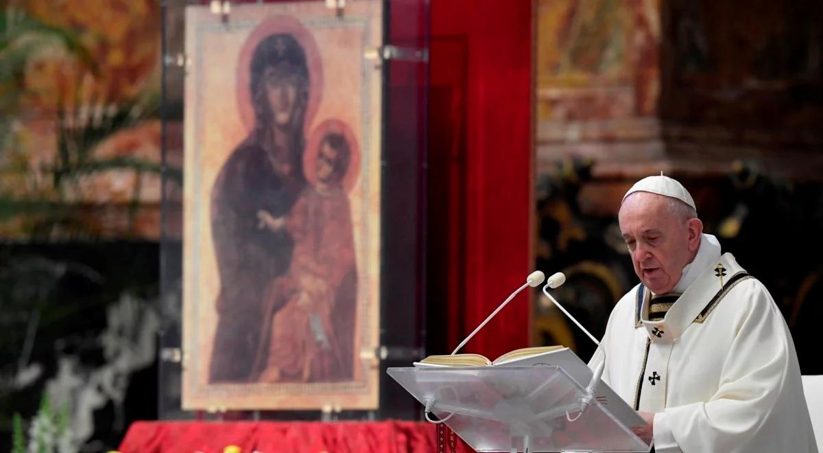 "Walcząc z pandemią, myślcie o ludziach". Apel papieża Franciszka do polityków