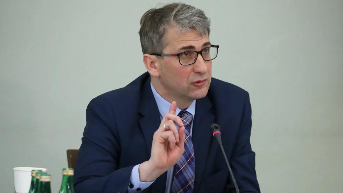 Komisja śledcza ds. VAT. Dodatkowe pytania do byłego dyrektora w resorcie finansów