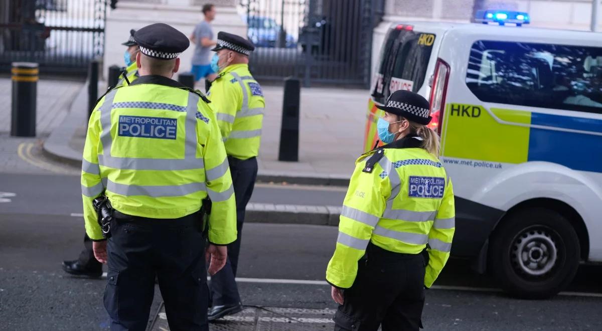 Chwile grozy w Londynie. Mężczyzna z nożem aresztowany w pobliżu Downing Street