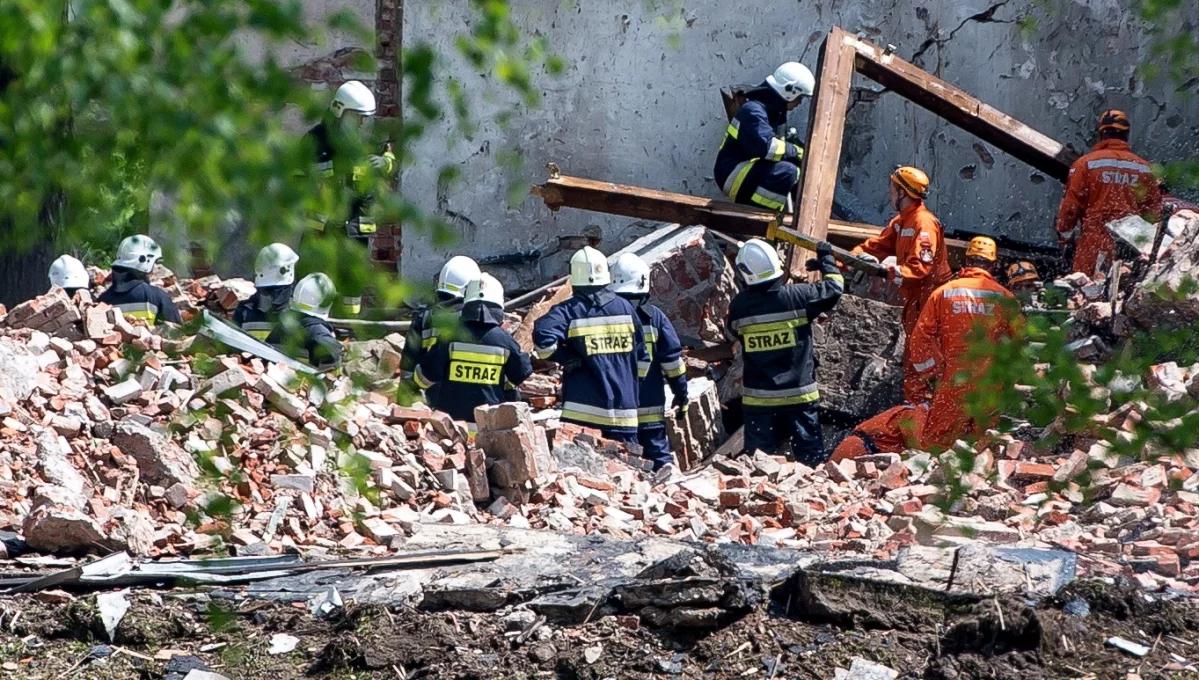 Eksplozja w fabryce prochu w Mąkolnie. Prokuratura: dwie wersje przyczyn wybuchu