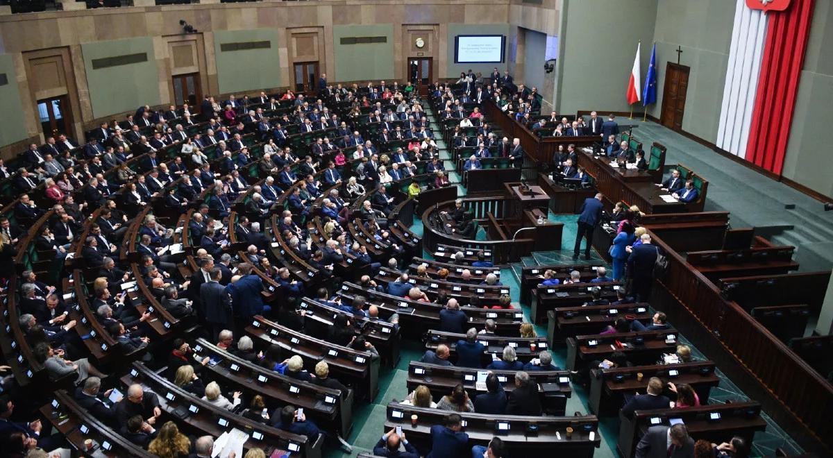 Kolejny dzień posiedzenia Sejmu. Posłowie będą dalej pracować nad reformą sądów