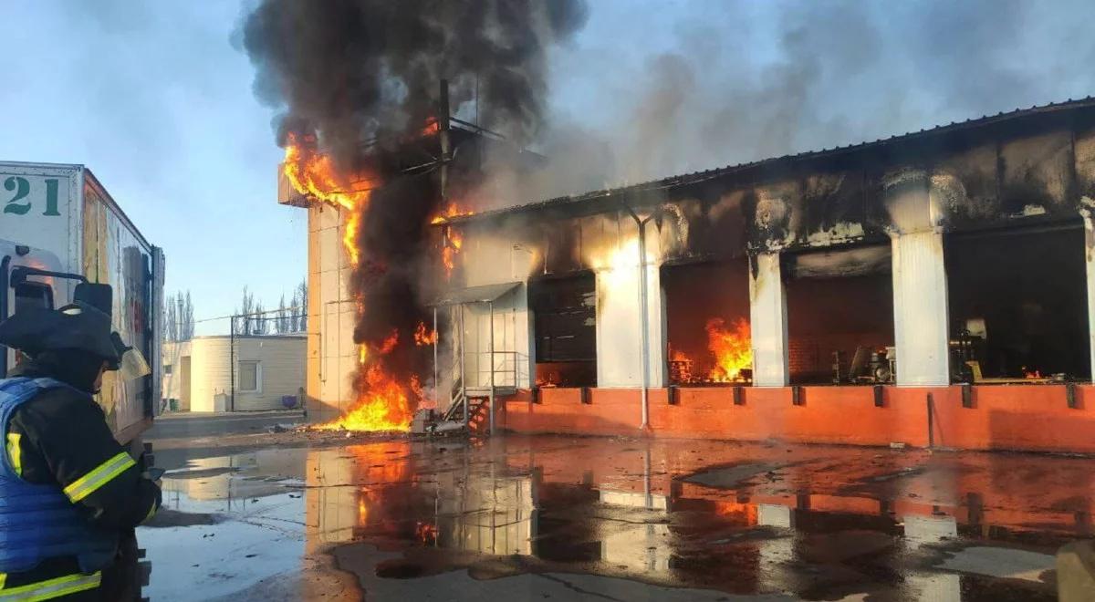 Rosjanie użyli bomb fosforowych. Zakazaną broń zrzucili koło Kijowa