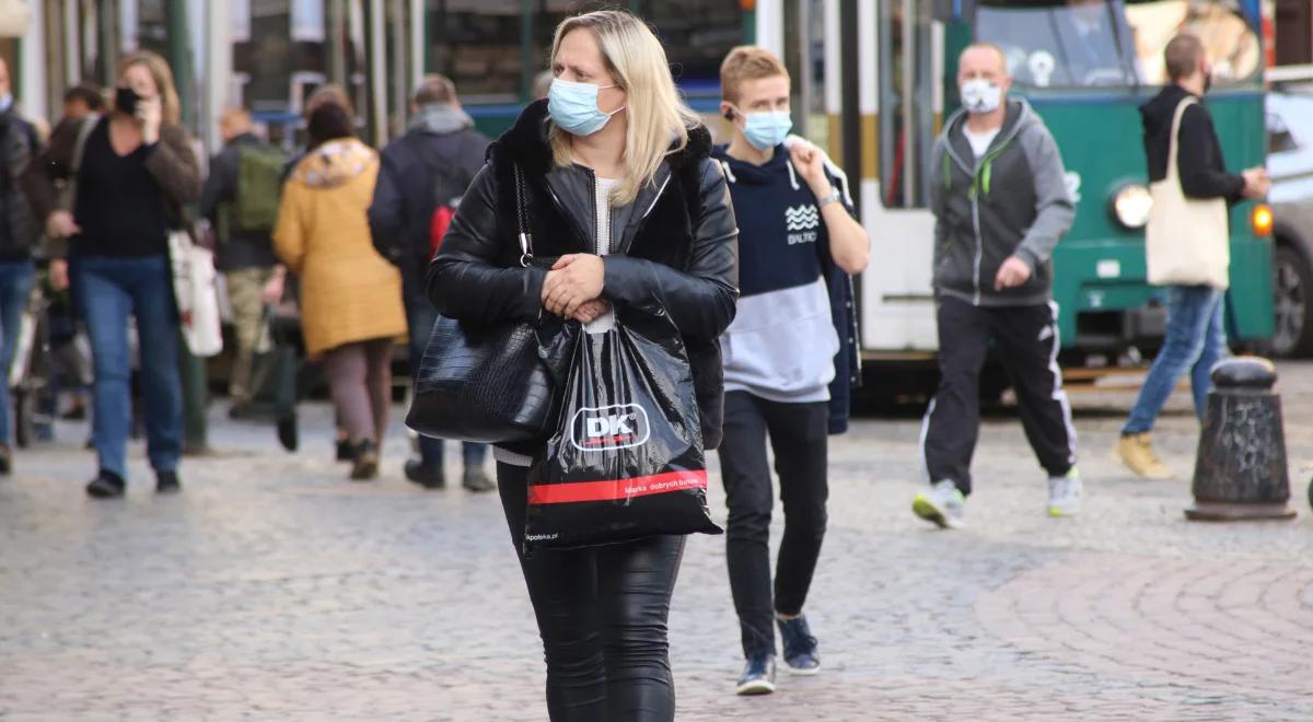 Kolejne kraje luzują obostrzenia. Udogodnienia dla zaszczepionych i ozdrowieńców