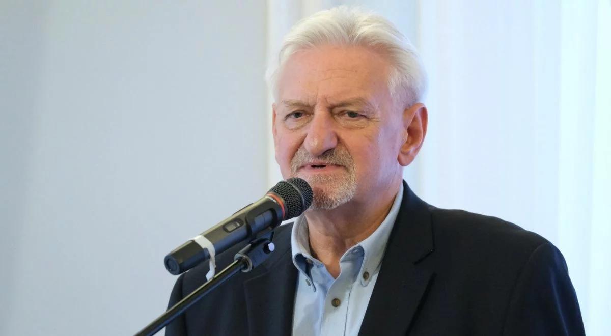 Szczepionka na COVID-19. Prof. Horban: najpierw dla medyków i seniorów, przymusu nie będzie