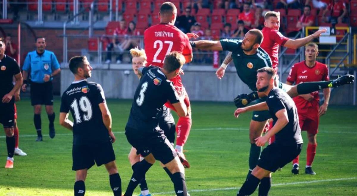 Wstydliwy awans Widzewa i skandaliczny atak kibiców na piłkarzy. Boniek: słabo to wyglądało  