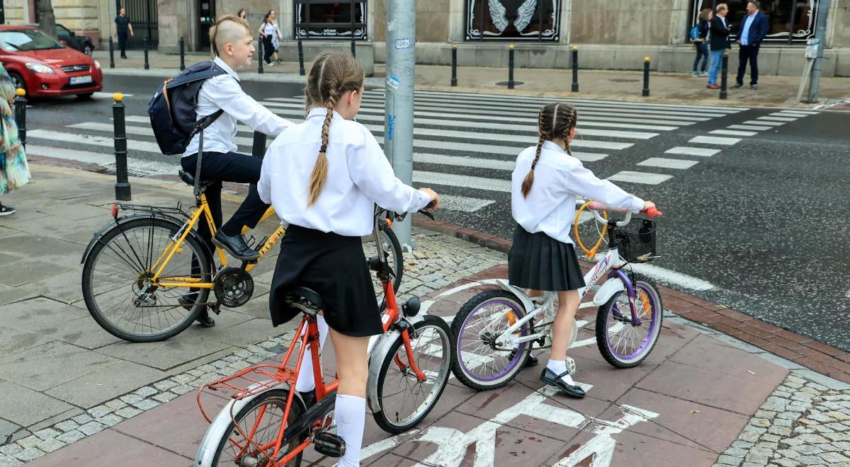 Nowy obowiązek dla dzieci do 16. roku życia. Rodzice są na tak