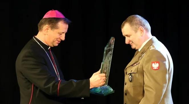 Przyznano nagrody Ordynariatu Polowego WP: "za dawanie świadectwa prawdzie i sprawiedliwości