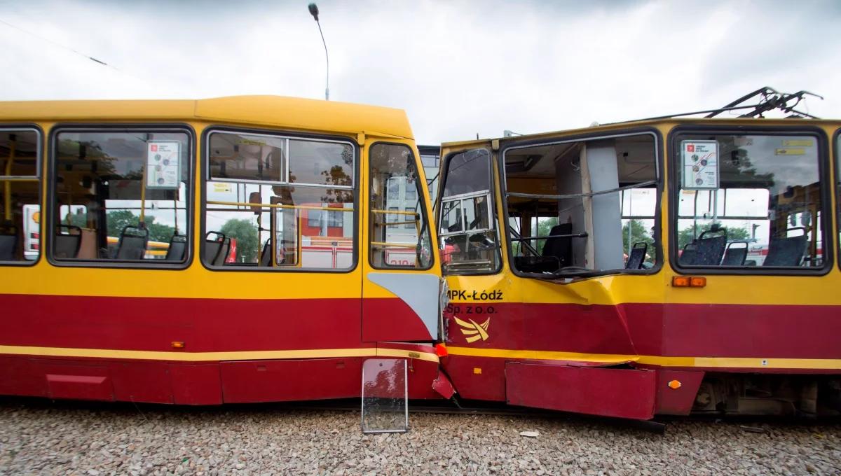 Zderzenie tramwajów w Łodzi. Siedem osób poszkodowanych, motorniczy i kobieta z dzieckiem w szpitalu