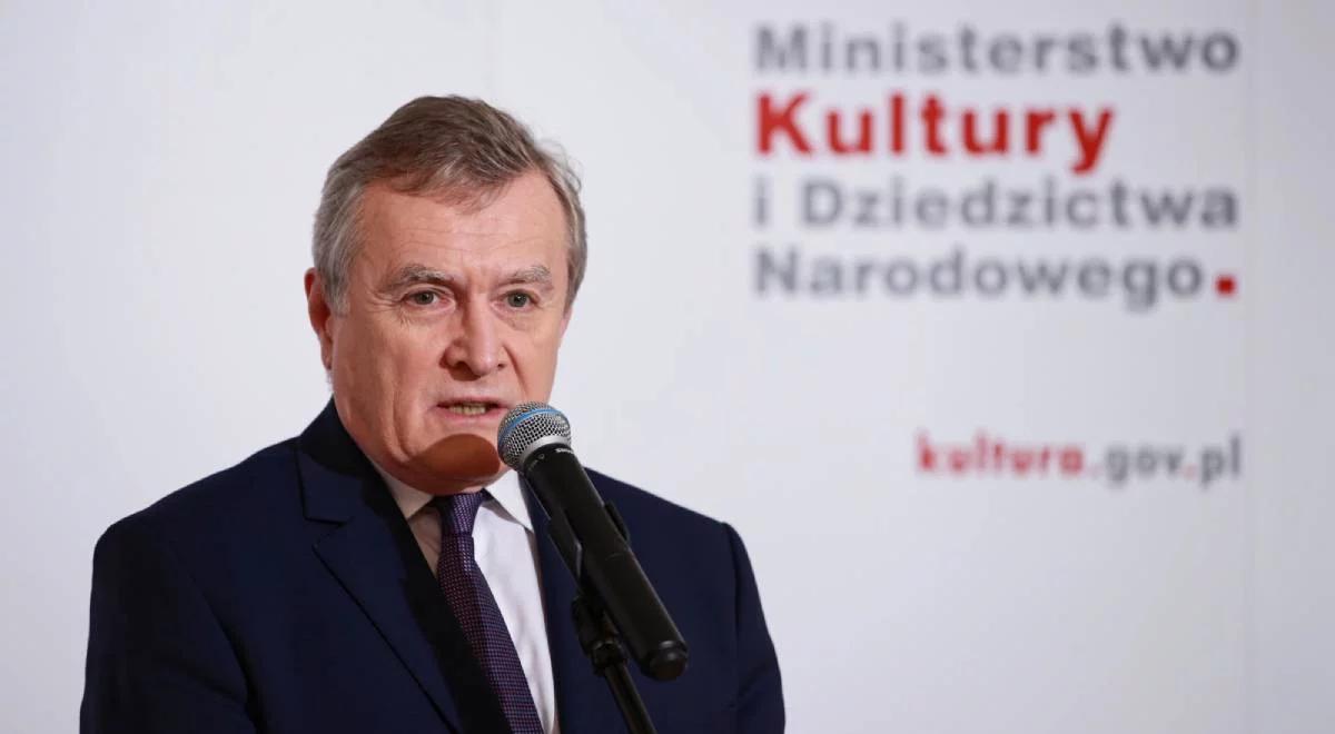 Gliński do Trzaskowskiego ws. ulg dla twórców. "Błąd pana i pana partii został naprawiony"