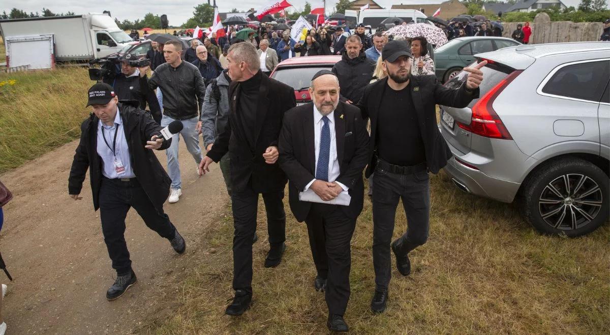 Zakłócone obchody w Jedwabnem. "To nie miejsce na dyskusję, tylko modlitwę"