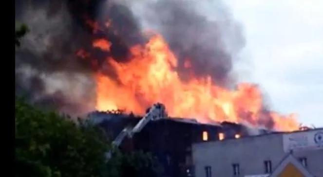 Pożar zabytkowego młyna w Starogardzie Gdańskim (wideo)