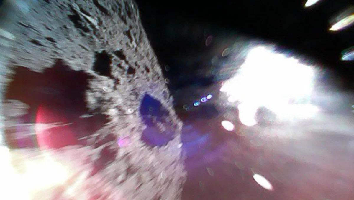 Ogromny sukces Japończyków. Łaziki wylądowały na asteroidzie