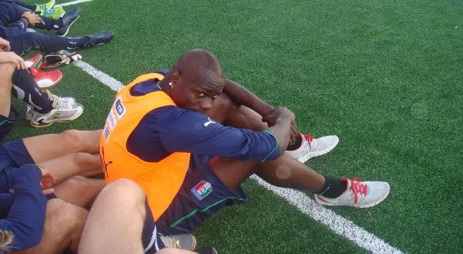 Balotelli domatorem? Narzeczona, dziecko, mini spa…