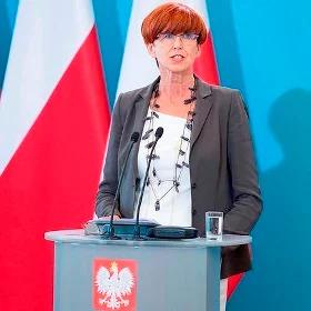 Elżbieta Rafalska: rząd stawia rodzinę w centrum polityki społecznej