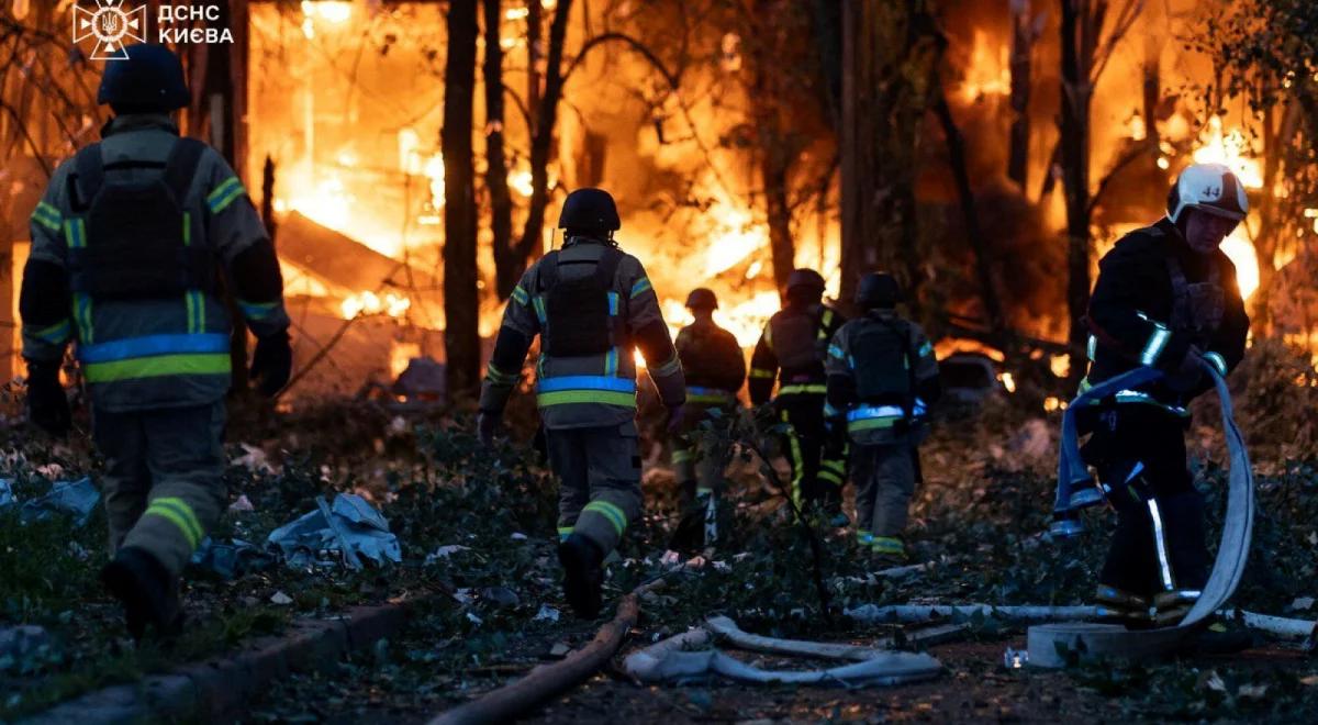 Nocne uderzenie Rosji. Pożary i zniszczenia w Kijowie, są ofiary śmiertelne