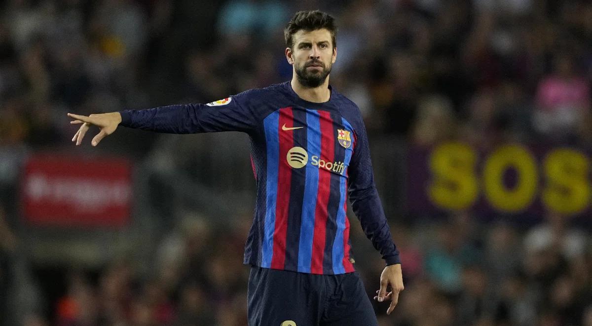 Gerard Pique wygwizdany na Camp Nou. Xavi: musimy być zjednoczeni