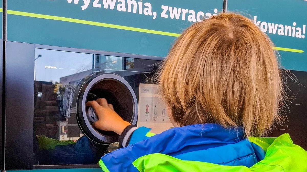 Kaucja za butelki. Kiedy sklepy mogą legalnie nie oddać pieniędzy?