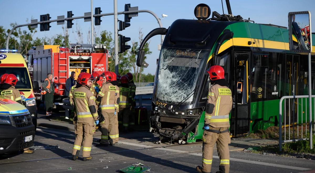 Tramwaj zderzył się z dźwigiem w Poznaniu. Są ranni