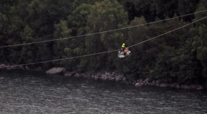 Elektrycy uratowani po trwającej ponad dobę akcji