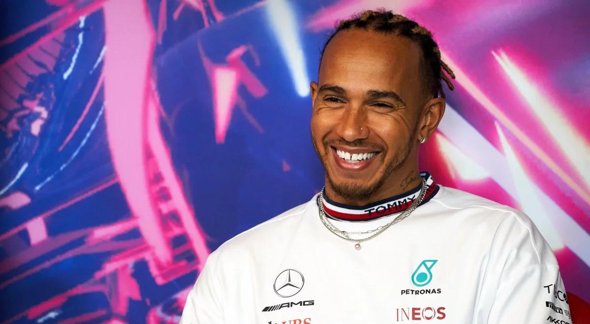 Lewis Hamilton w Ferrari. Przekonały go pieniądze, od których w głowie się kręci 