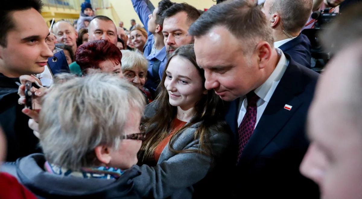 Prezydent liderem rankingu zaufania społecznego. Tuż za nim premier