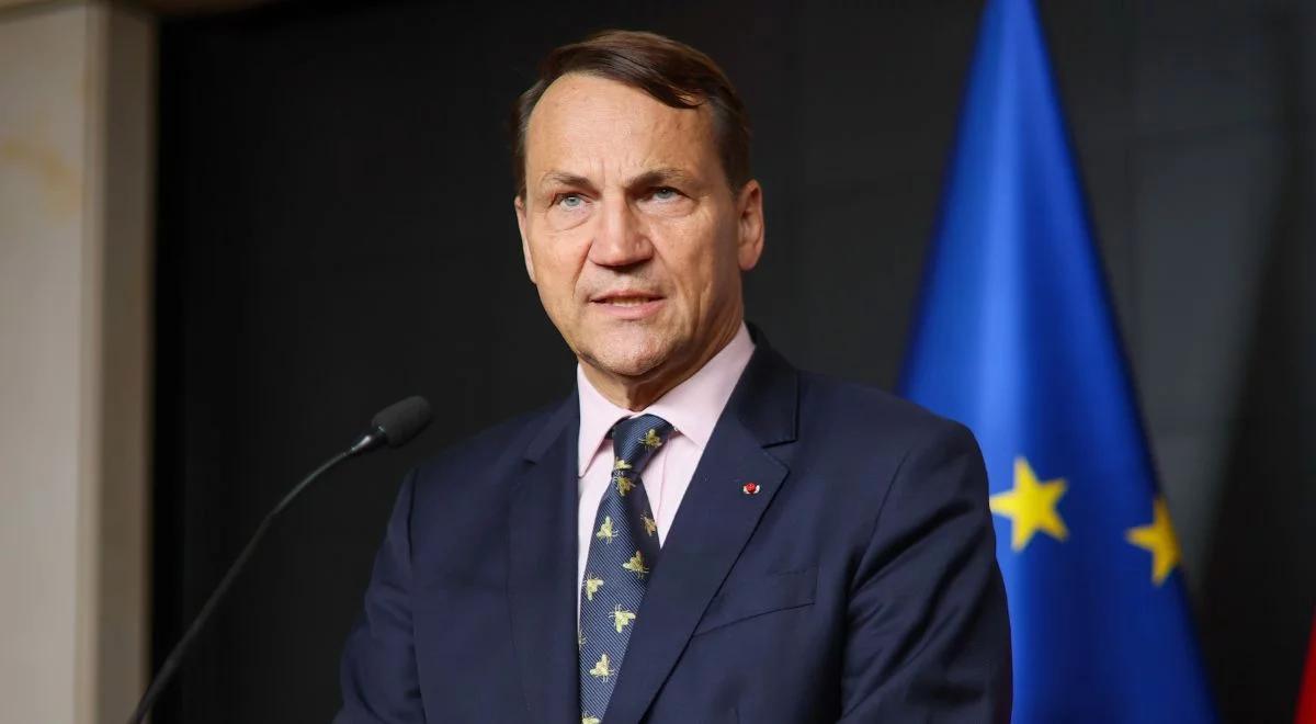 Sikorski o ataku rosyjskich dronów: padła komenda "strzelać"