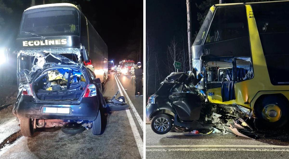 Tragedia na Podlasiu. Toyota wbiła się w autobus