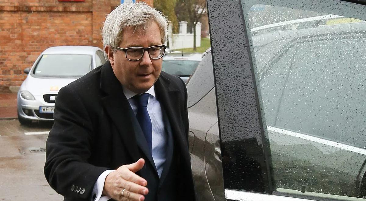 Ciągnik siodłowy i motorower. Tak Czarnecki miał fałszować dokumenty do kilometrówek