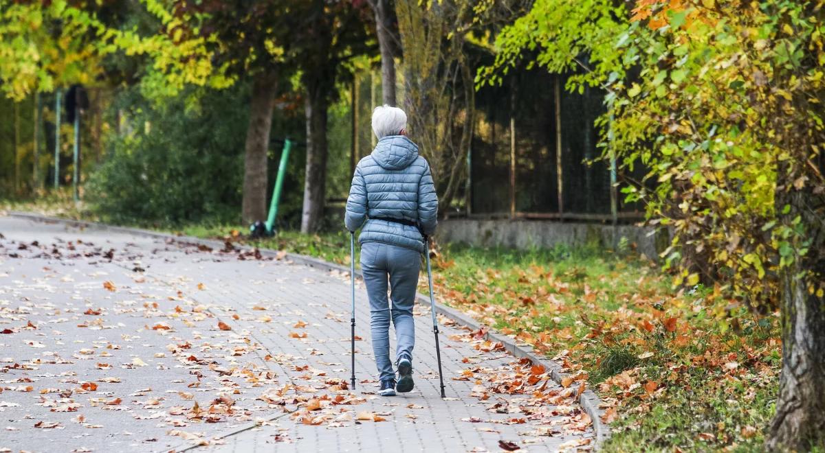 Szybszy chód to dłuższe życie. Zaskakujące odkrycie naukowców