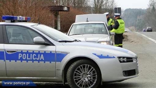Polacy wracają do domów. Policja w akcji