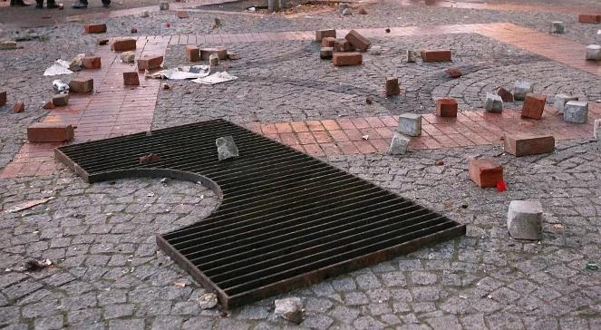 Warszawa: oszacowano straty po zamieszkach
