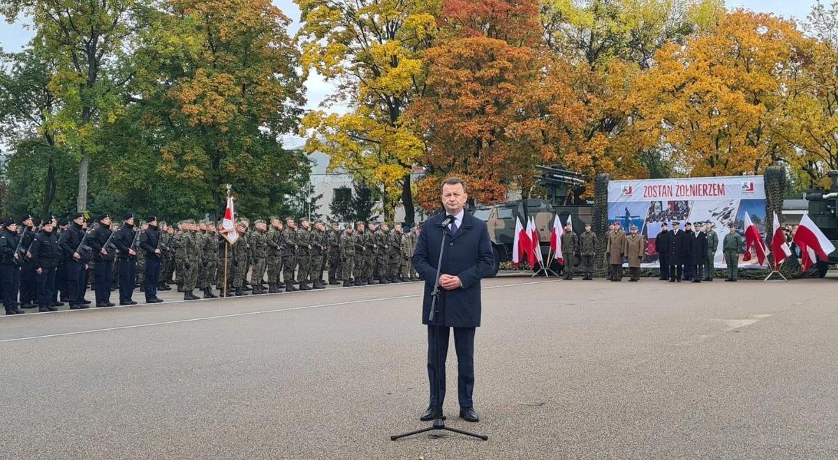 Uroczysta przysięga elewów uczelni wojskowych. Szef MON: silna armia to inwestycja w bezpieczeństwo