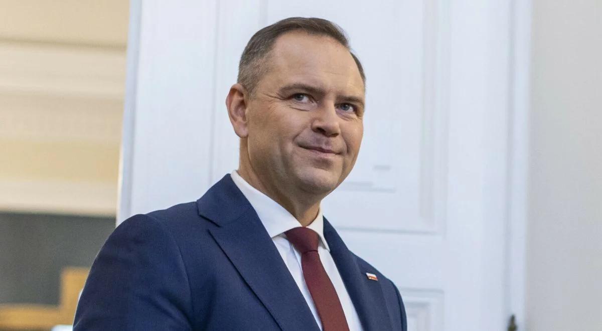 1000 zł dla rodzin z dwójką dzieci. Nawrocki wprowadza PIT-0