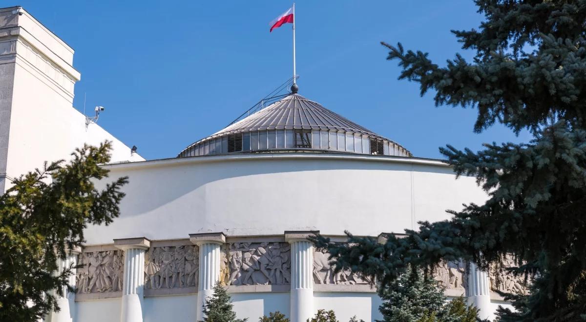 Zmiany w obrocie ziemią. Kupno niektórych gruntów nie tylko dla rolników