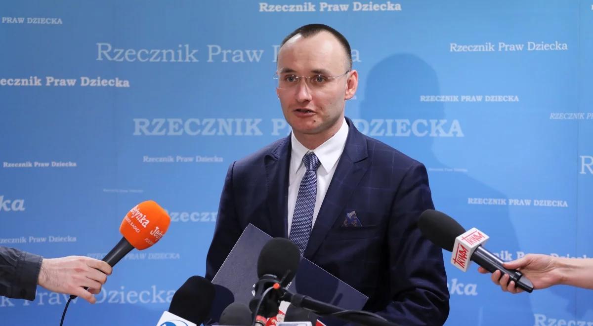 Rzecznik praw dziecka: w deklaracji LGBT+ niepokoi potencjalne naruszenie konstytucji