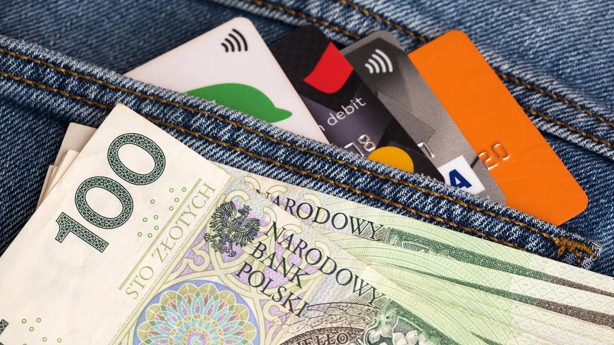 Sekretny kod kolorów kart płatniczych. Co można wyczytać z twojej?