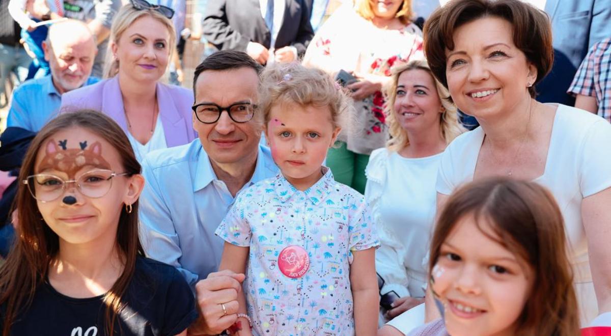"To nasze oczko w głowie". Premier o bezpieczeństwie finansowym polskich rodzin