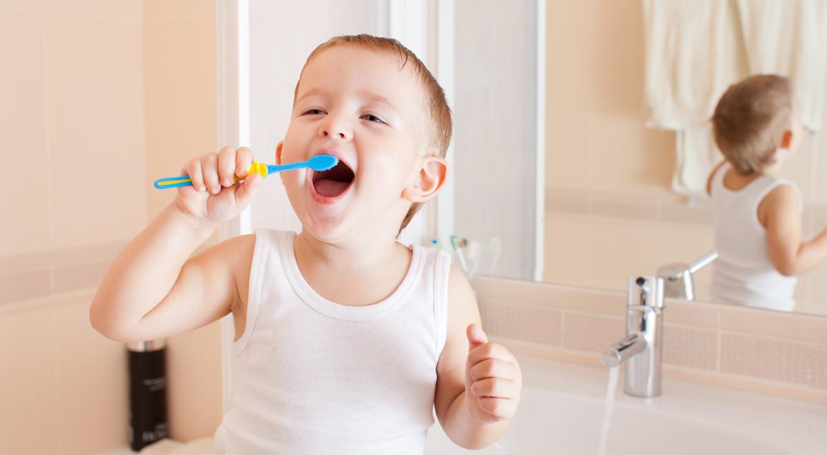 Higiena dziecięcej jamy ustnej.  Kiedy iść do pedodonty? 