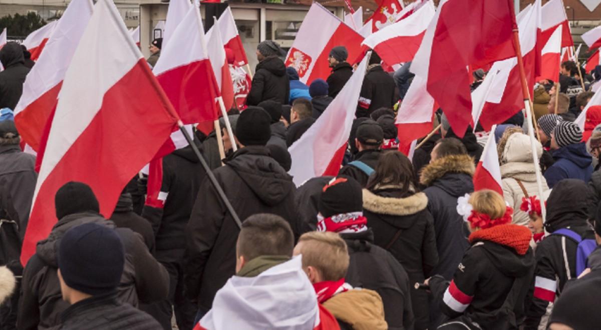 Bąkiewicz: apeluję do uczestników Marszu Niepodległości o spokojny przemarsz wyznaczoną trasą