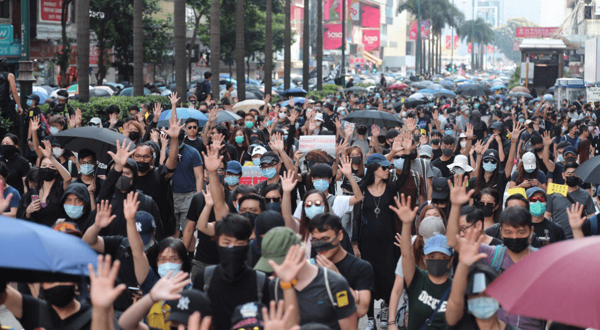 Podczas demonstracji w Hongkongu doszło do starć z policją